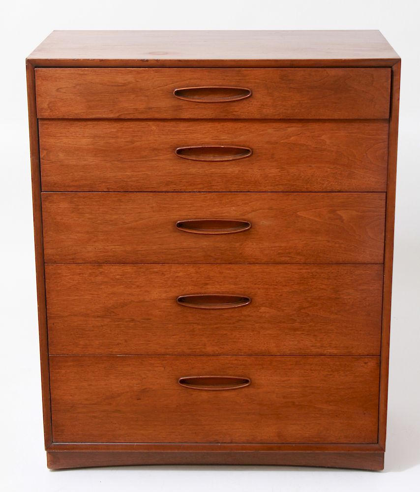 Appraisal: Henrendon Circa ' Modern Chest of Drawers Henredon Circa '