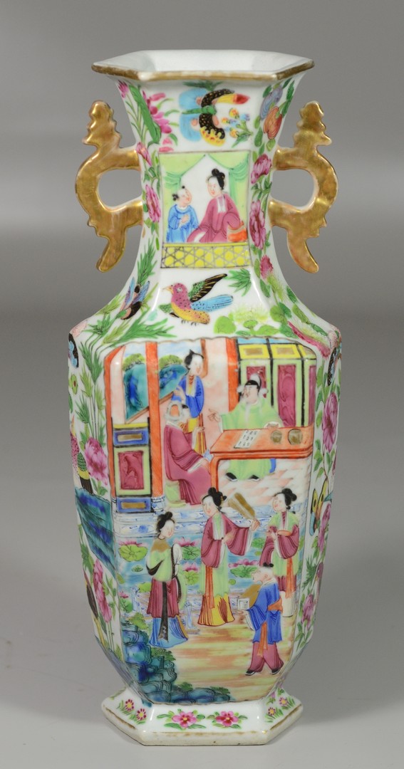 Appraisal: Chinese Export porcelain Mandarin pattern double handled vase court scenes