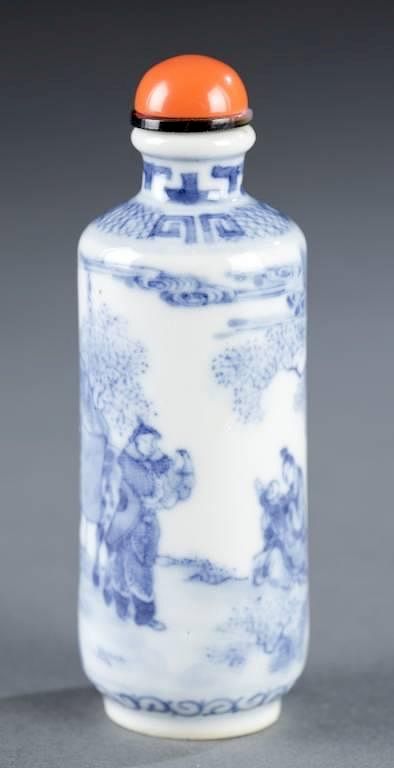 Appraisal: Porcelain Chinese snuff bottle A Chinese porcelain blue under glaze