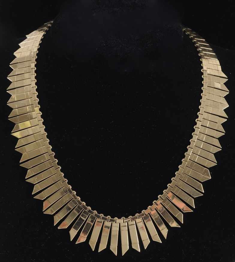 Appraisal: FRINGED GOLD NECKLACE Stamped k oz