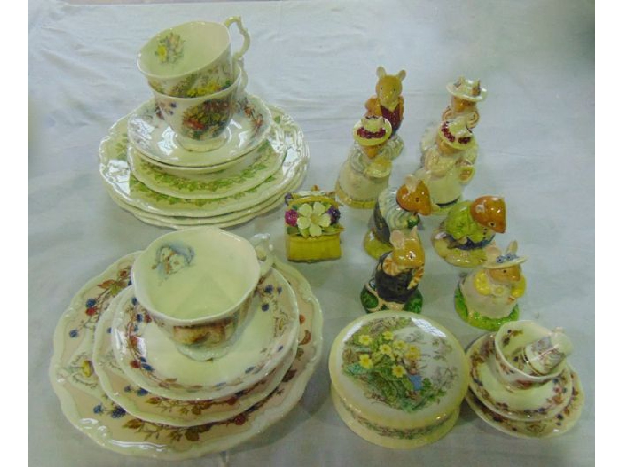 Appraisal: A collection of eight Royal Doulton Brambly Hedge figures -