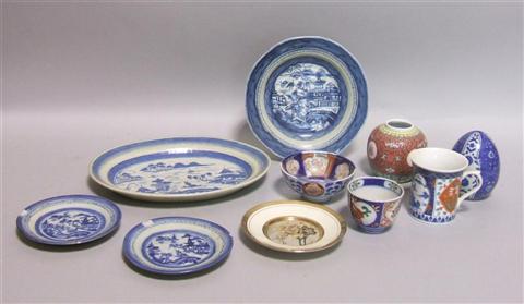 Appraisal: CHINESE EXPORT BLUE AND WHITE DISHES th th century and