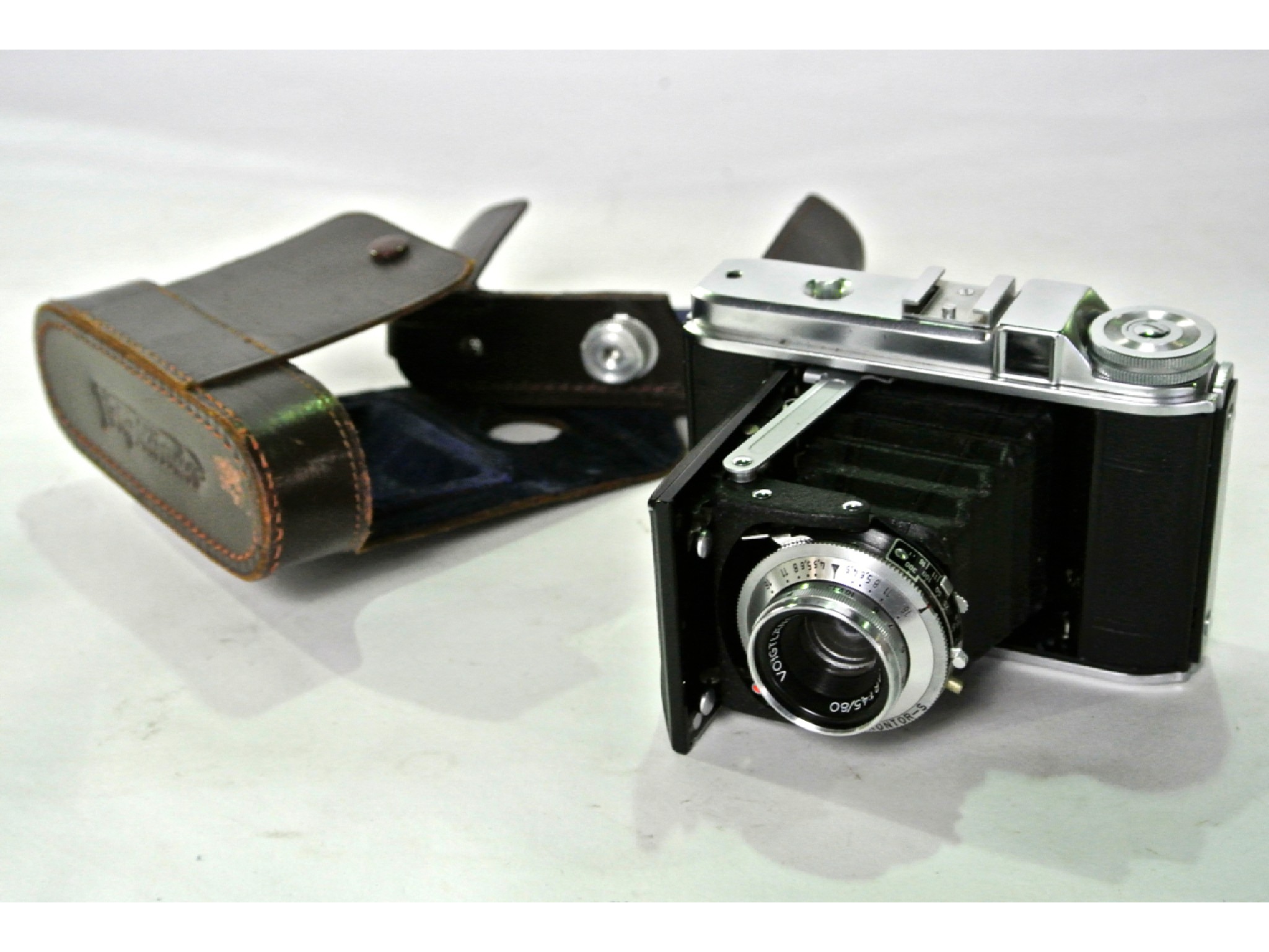 Appraisal: A German Voigtlander camera Perkeo I - with retail label