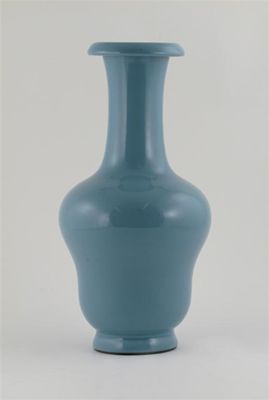 Appraisal: A Chinese vase with an inverted pear-shaped body and everted