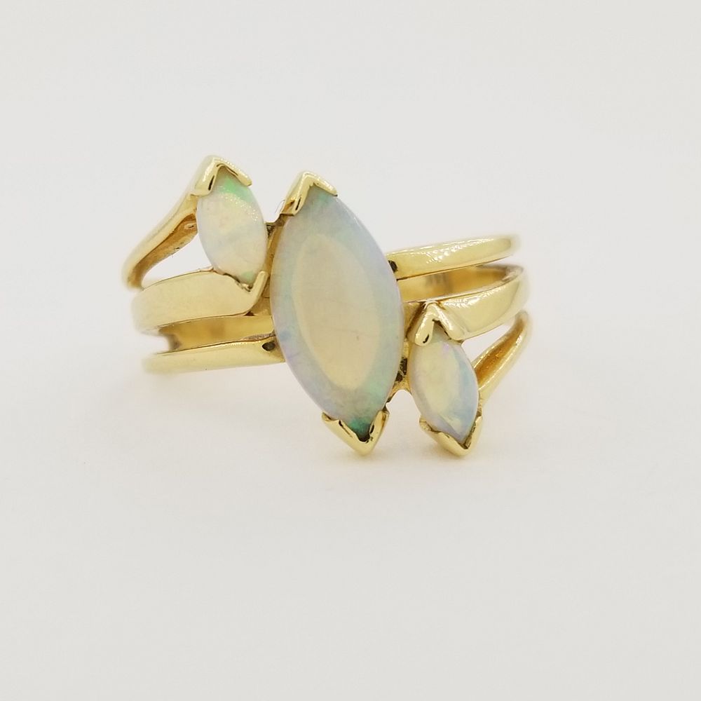 Appraisal: k Gold -Stone Opal Ring k Gold -Stone Opal Ring