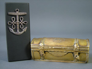 Appraisal: A late th early th century copper gilt table snuffbox