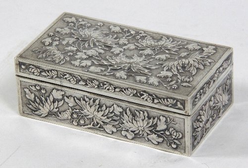 Appraisal: A Chinese silver box Luen-Wo Shanghai embossed chrysanthemums to the