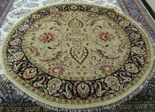 Appraisal: ROUND INDO-PERSIAN CARPET ' diameter