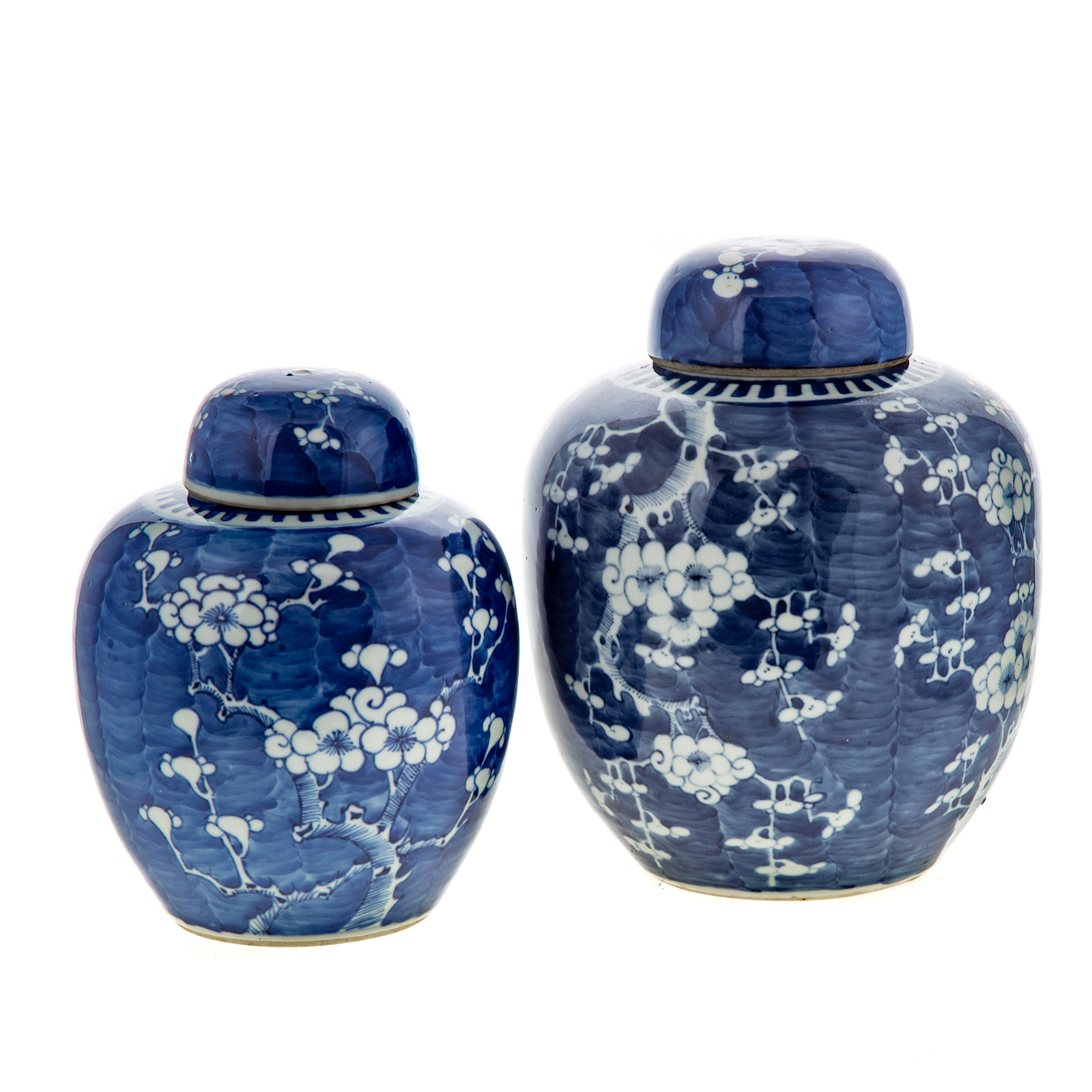 Appraisal: TWO CHINESE EXPORT HAWTHORNE GINGER JARS Mid- th century blue