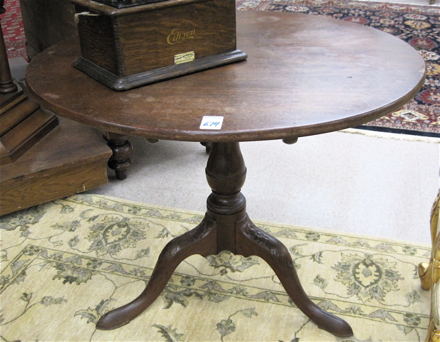 Appraisal: GEORGE III MAHOGANY TILT-TOP TEA TABLE English late th early