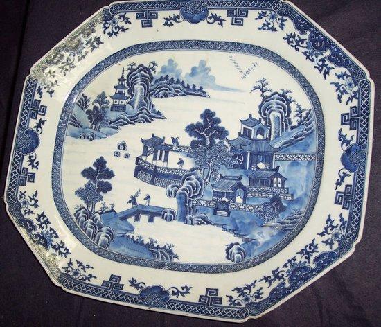 Appraisal: A Nankin rectangular blue and white dish painted a willow