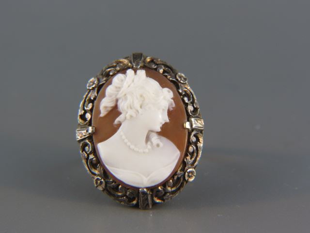 Appraisal: Cameo Ring fine carved shell portrait of a lady in