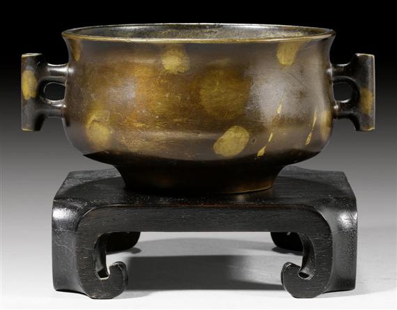 Appraisal: A BRONZE CENSER WITH GOLD SPLASH China th c Diameter