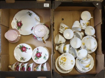 Appraisal: A collection of pottery to include Royal standard grand gala