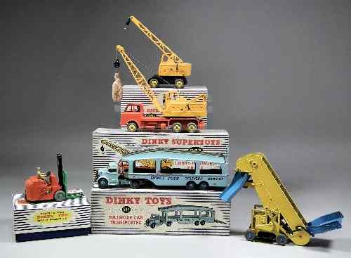 Appraisal: Three Dinky Toys diecast model commercial vehicles - ''Pullmore Car