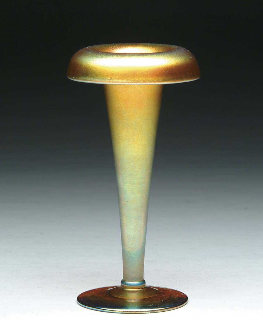 Appraisal: STEUBEN GOLD AURENE VASE Lovely Steuben vase with gold coloring