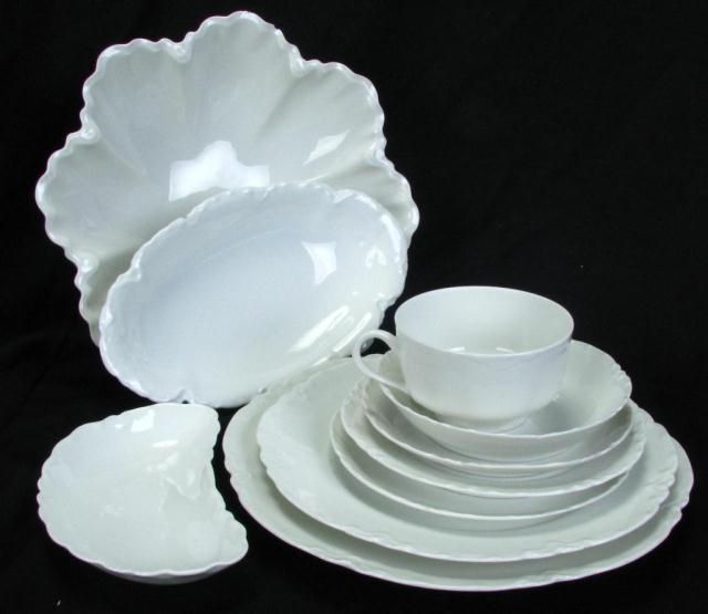 Appraisal: Set of Haviland French Porcelain Dinnerware including twelve '' dinner