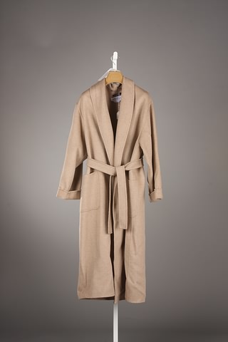 Appraisal: MaxMara tan cashmere wool long coat with belt Good condition