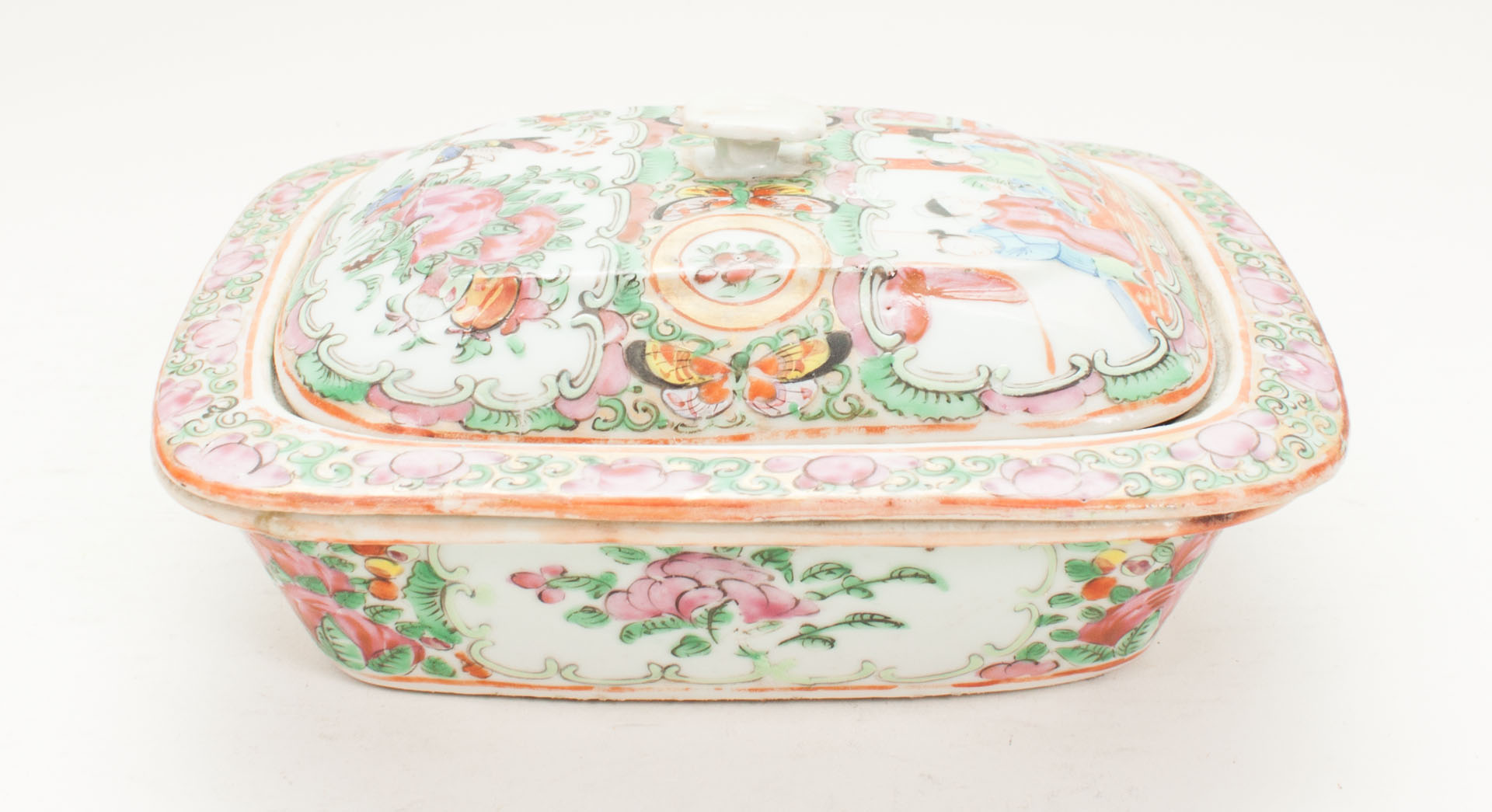 Appraisal: Chinese Export Rose Medallion porcelain soap box fourth quarter- th