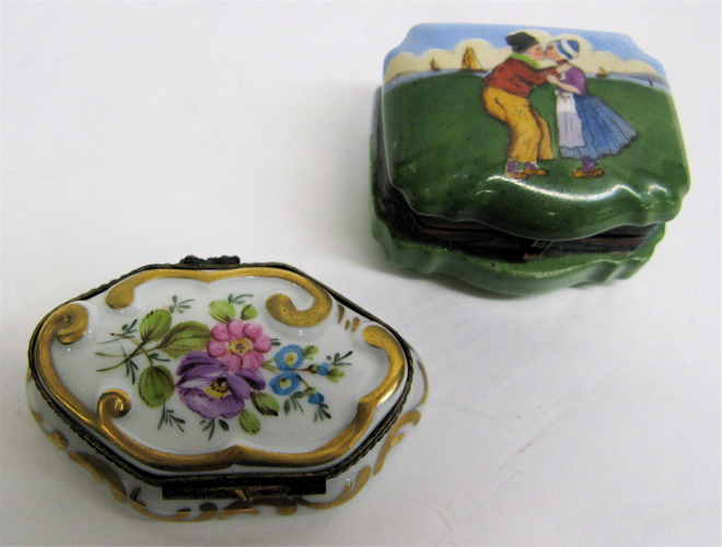 Appraisal: TWO CONTINENTAL PORCELAIN PATCH BOXES One is a French hand