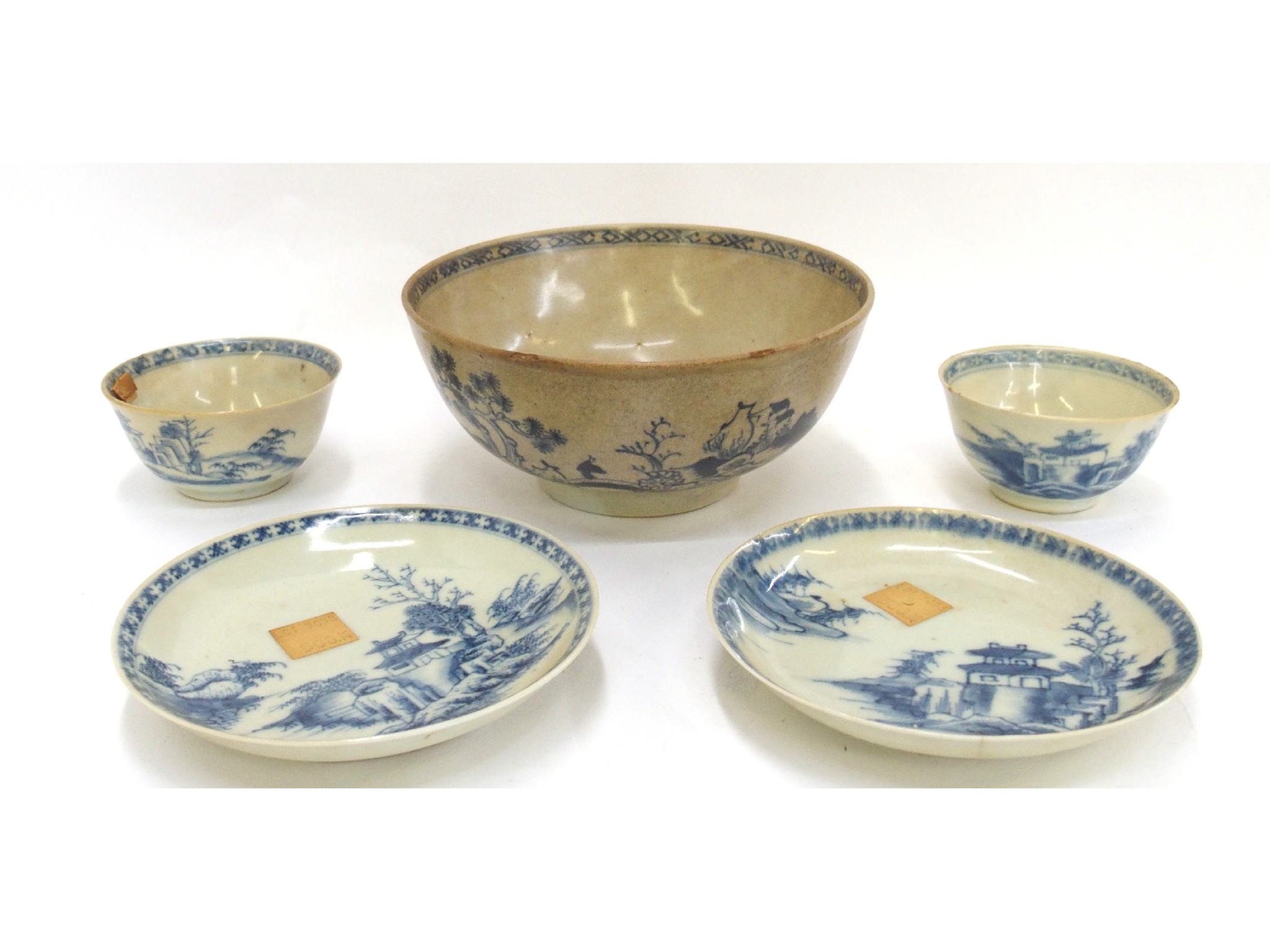 Appraisal: Two Nanking cargo teabowls with saucer and a single Nanking