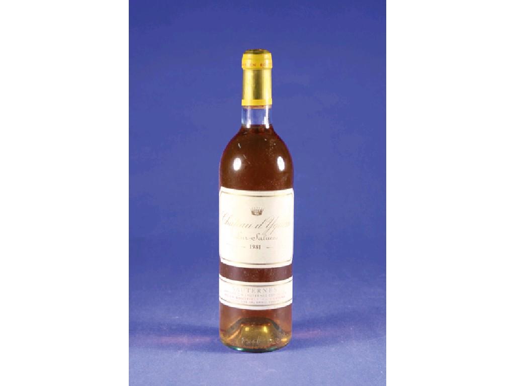 Appraisal: A BOTTLE OF CHATEAU D'YQUEM SAUTERNES