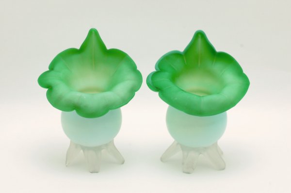 Appraisal: Two Victorian jack in the pulpit vases both with satin