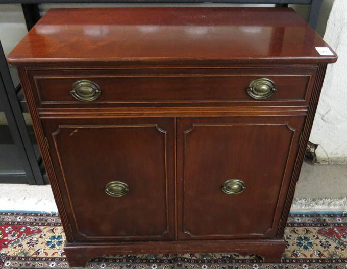 Appraisal: FEDERAL STYLE MAHOGANY SIDE CABINET American mid- th century having