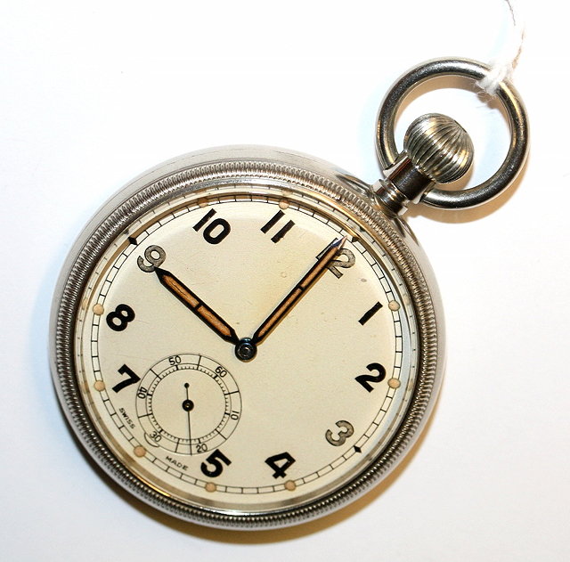 Appraisal: A MILITARY ISSUE POCKET WATCH with cream dial Arabic numerals