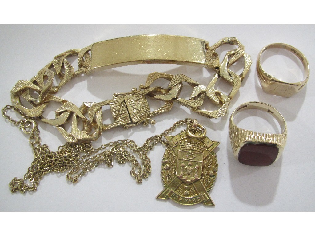 Appraisal: Lot of ct gold to include ID bracelet two signet