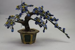 Appraisal: Chinese Tree w Lapis Leaves Chinese Stone Tree w Lapis