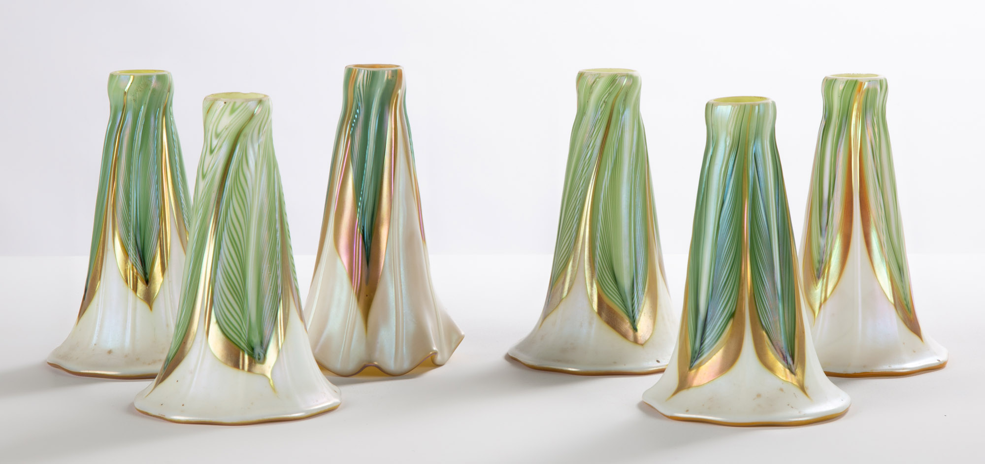 Appraisal: LUNDBERG STUDIOS LILY SHADES th century