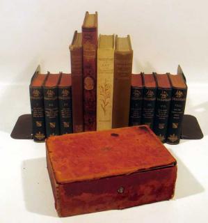 Appraisal: V Music Art ANTIQUE SHAKESPEARE Miniature Box Set Charles Knight