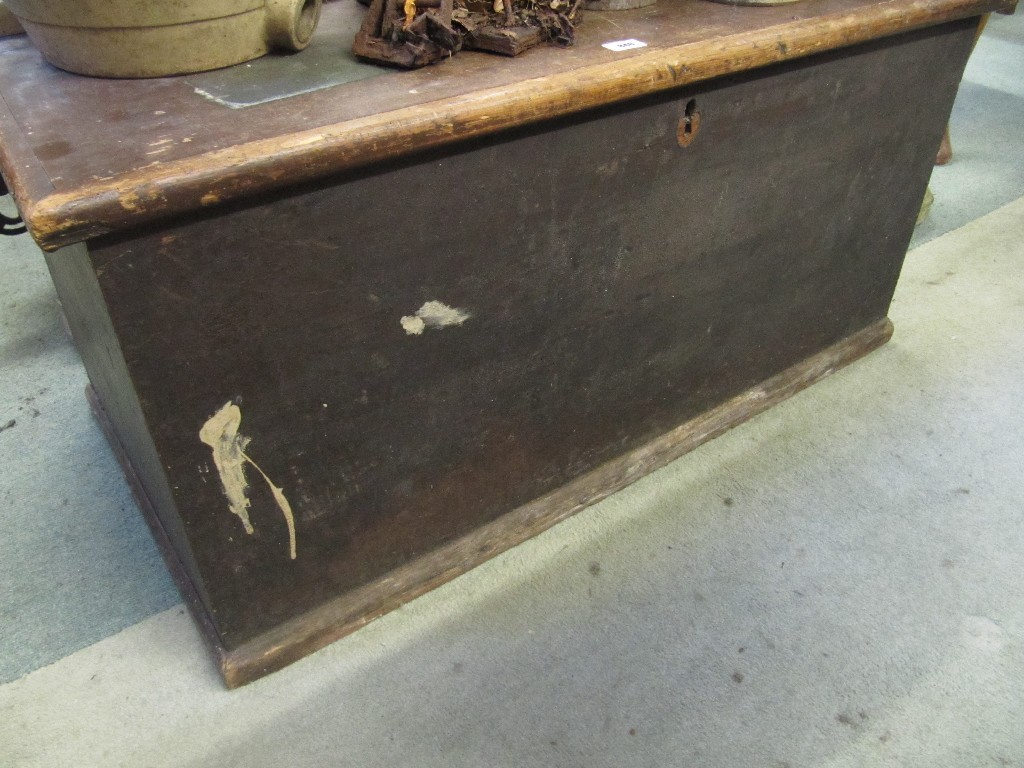 Appraisal: Victorian pine blanket box