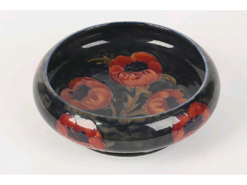 Appraisal: A CIRCULAR BOWL decorated with the Poppy pattern against a