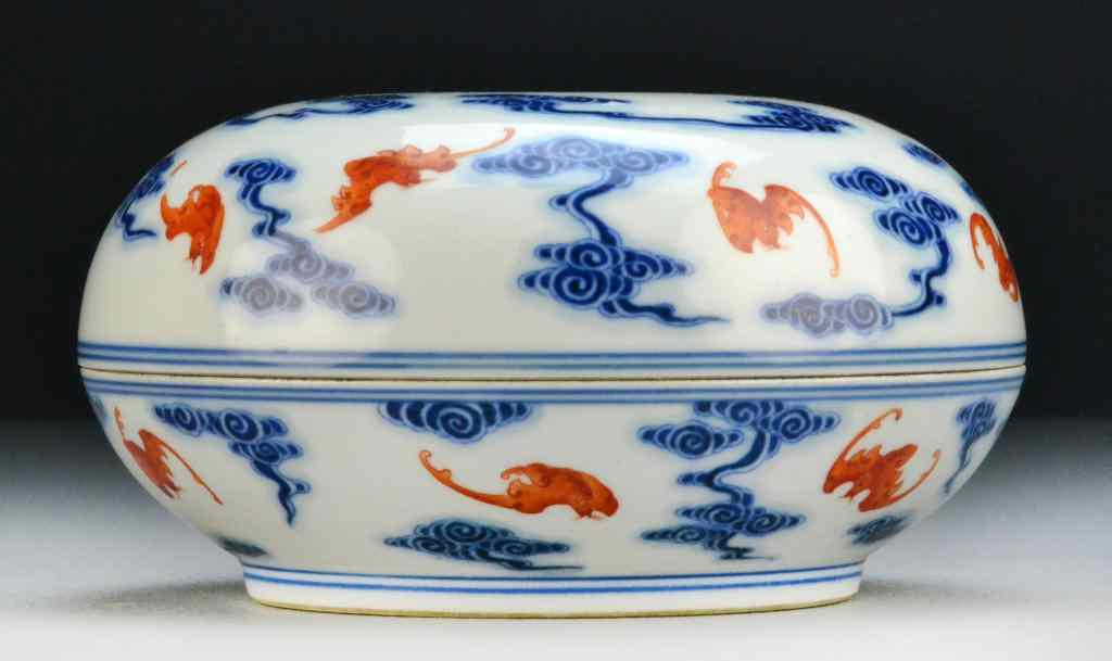 Appraisal: Chinese Blue White Iron Red BoxFinely painted to depict iron