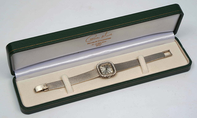 Appraisal: A TISSOT LADIES CARAT GOLD WRIST WATCH the square dial