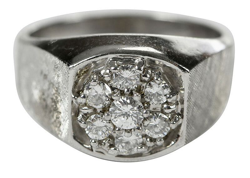 Appraisal: Retro kt Diamond Ring seven round brilliant diamonds estimated total