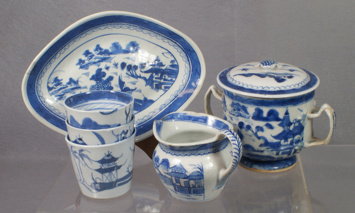 Appraisal: Chinese export porcelain Canton assorted lot to include a small