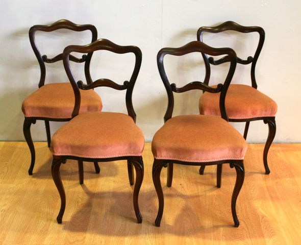 Appraisal: A set of four early Victorian rosewood dining chairs