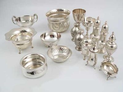 Appraisal: Miscellaneous small silver two bon bon dishes fifteen other dishes