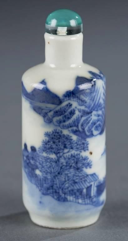 Appraisal: Porcelain Chinese snuff bottle blue under glaze A porcelain Chinese