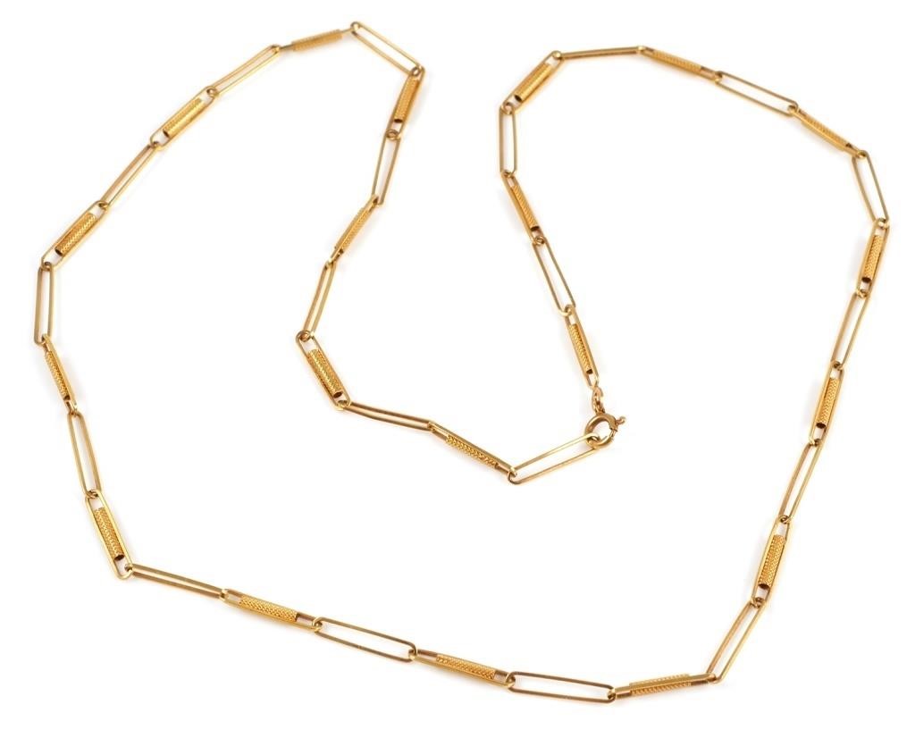 Appraisal: Italian Uno-A-Erre kt yellow gold chain fancy link necklace Weight