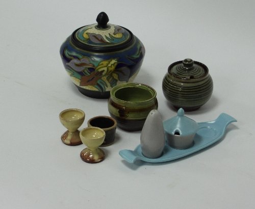 Appraisal: A small quantity of studio pottery including Winchcombe a part