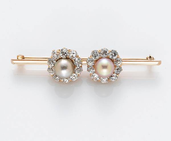 Appraisal: A diamond colored pearl and k gold brooch pearls measuring