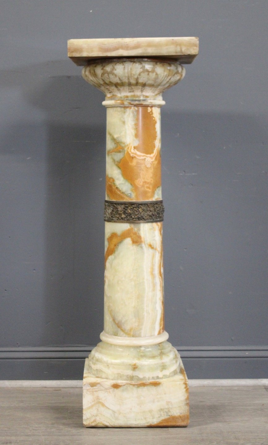 Appraisal: ANTIQUE FINE QUALITY ONYX PEDESTAL A good large and sturdy