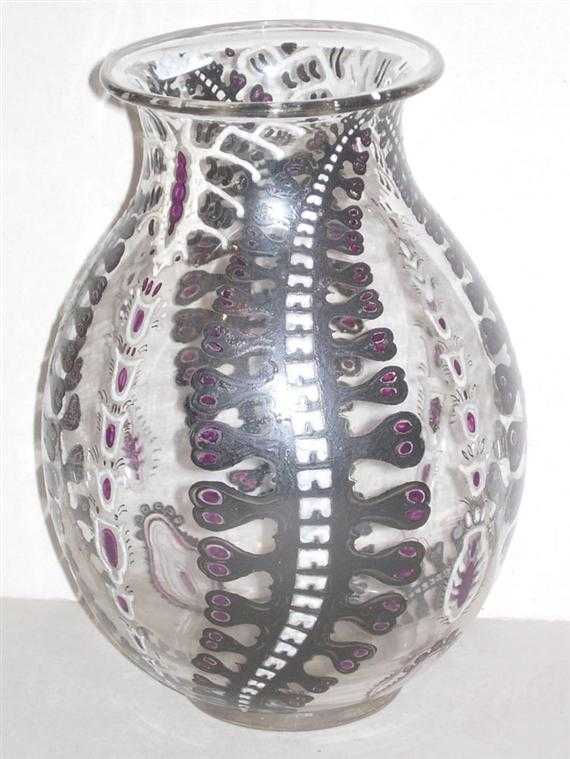 Appraisal: JOSE PORTO VASE Gen ve Verre peint De forme balustre