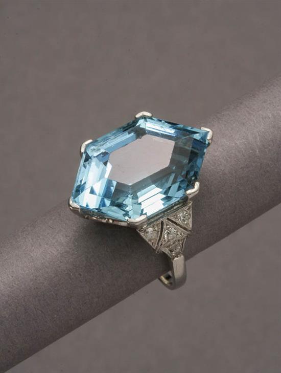 Appraisal: Art Deco Tested Platinum Aquamarine and Diamond Ring Circa Set