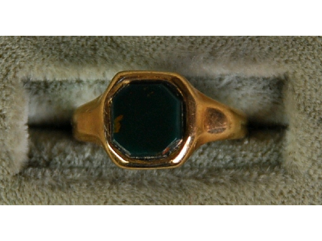 Appraisal: ct GOLD SIGNET RING with rectangular bloodstone set top approx