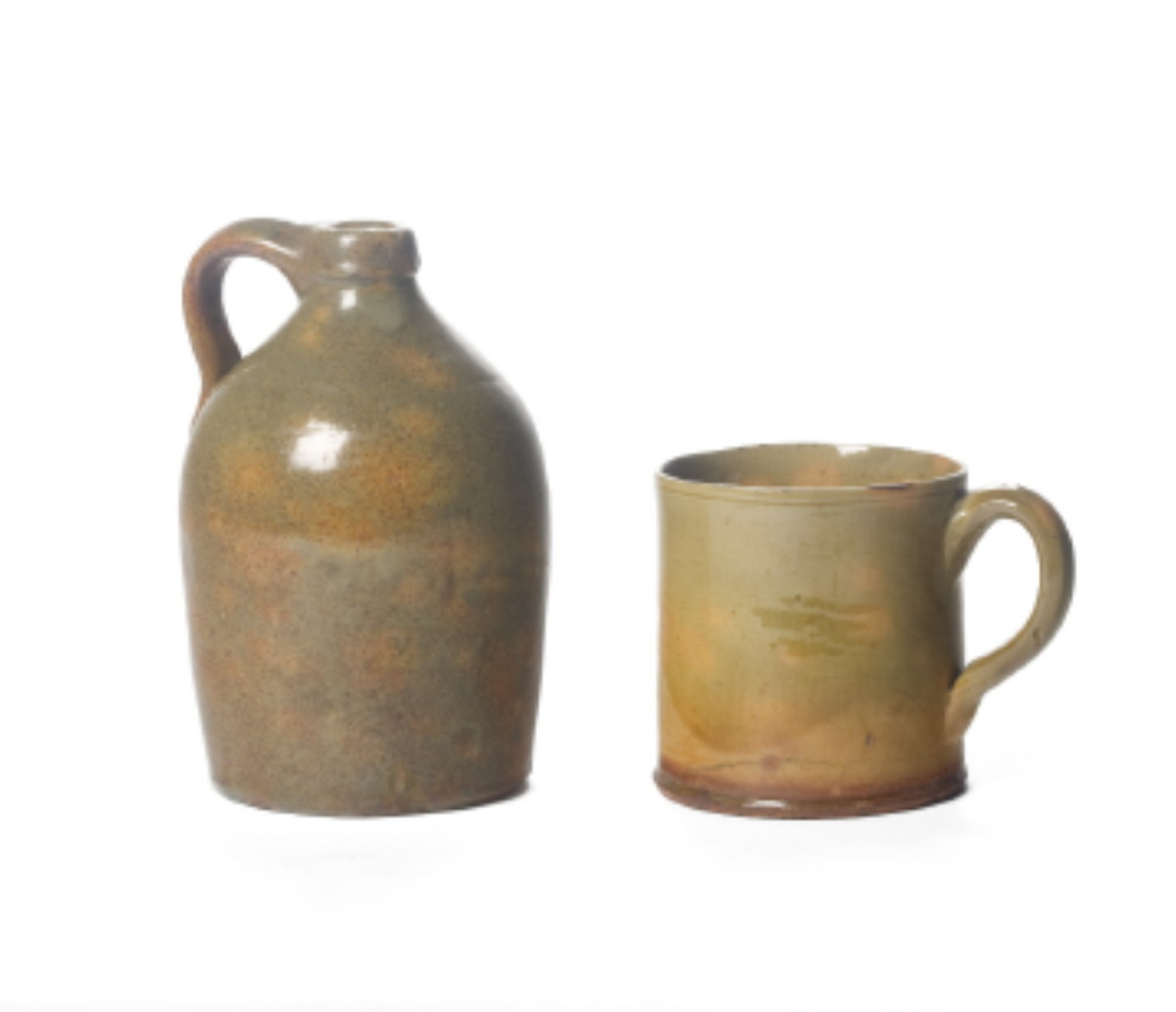 Appraisal: NEW ENGLAND REDWARE JUG AND A MUG PROBABLY GONIC NEW